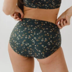 Flora High-Waisted Bottoms -Clothing Promotional Store 369A0355