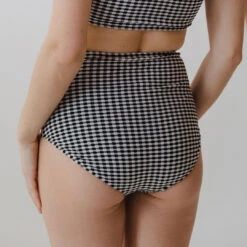 Hamptons High-Waisted Bottoms -Clothing Promotional Store 369A0383 b7c16a7b 779e 4001 8020 30a04fe917cf