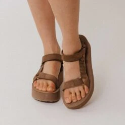 Teva Flatform Universal Leather-Caribou -Clothing Promotional Store 369A0530final 4cab750a 3289 4cc2 8ab7 5b1c0403203c