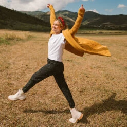 Spooky Jetsetters 2.0 -Clothing Promotional Store 369A2251final 1bcc882c e6ab 4130 96ac b44fb60221a0