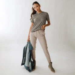 Boyfriend Tee, Dark Olive/Ivory -Clothing Promotional Store 369A3948