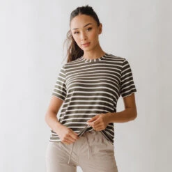 Boyfriend Tee, Dark Olive/Ivory -Clothing Promotional Store 369A3951