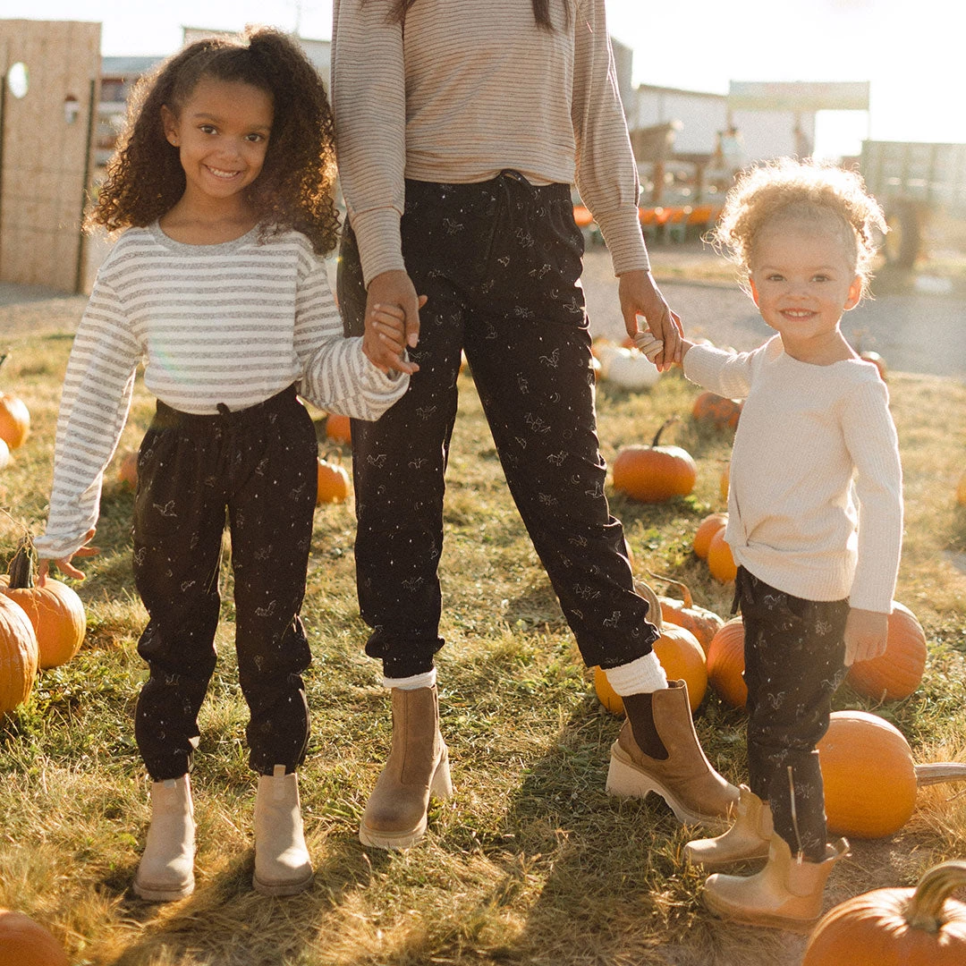 Mini Spooky Jetsetters 2.0 5 Mini Spooky Jetsetters 2.0 - Image 3