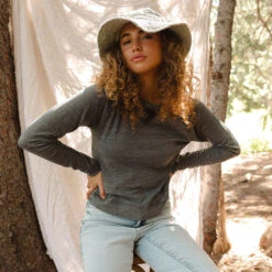 Campus Crew, Heather Grey 17 Campus Crew, Heather Grey -Clothing Promotional Store 369A6892final 26aae031 e00d 43b3 82ae 09b206340e7d