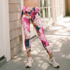Movement Leggings, Peony -Clothing Promotional Store 369A7943final
