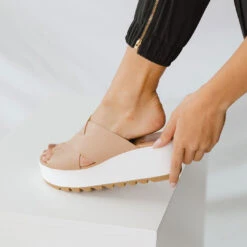 Sorel Cameron Flatform Mule, Honest Beige -Clothing Promotional Store 369A7967final