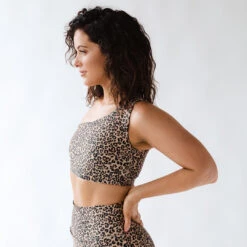 Pursuit Icon Swim Crop -Clothing Promotional Store 369A8063