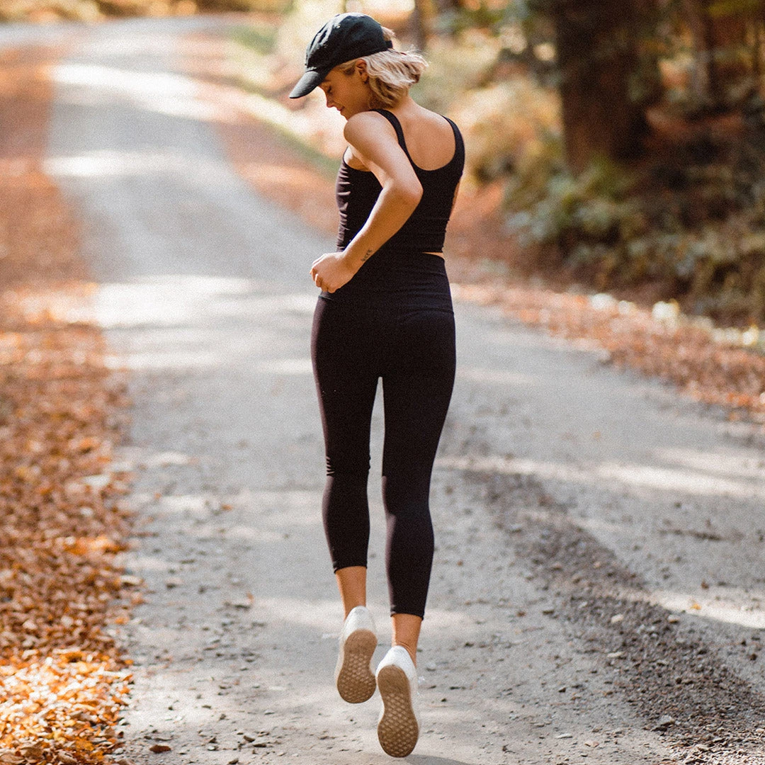 Intention Compression 3/4 Leggings, Black 5 Intention Compression 3/4 Leggings, Black - Image 3