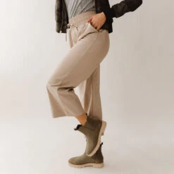 Audrey Wide Leg Pants, Cobblestone -Clothing Promotional Store 369A8314final 478b4fbc 1678 4107 9879 e4685538f246