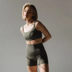 Momentum Bra, Olive -Clothing Promotional Store 369A8429final 925a2cce 74cb 4c9c 8e85 1ae623833f70