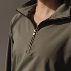 The Gotta Run 1/4 Zip, Olive 12 The Gotta Run 1/4 Zip, Olive -Clothing Promotional Store 369A8556final 67227bc1 71fe 40c7 95bd d0c48ebca692