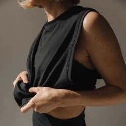 Venus Tank, Black -Clothing Promotional Store 369A8783final 28dc1537 7421 460a 814e 9afe20326a57