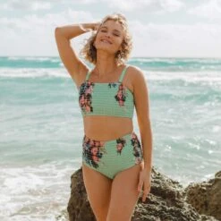 Charlotte Smocked Crop, Rose Mint -Clothing Promotional Store 369A8977