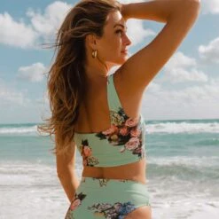 Rose Mint Olivia Swim Crop -Clothing Promotional Store 369A9112final 54e0e39e 5cfc 4d00 8723 0e3e26a94fce