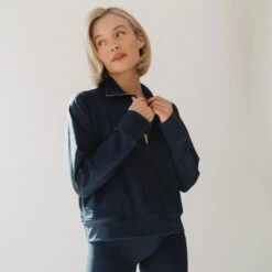 The Gotta Run 1/4 Zip, Navy 12 The Gotta Run 1/4 Zip, Navy -Clothing Promotional Store 369A9430final 1