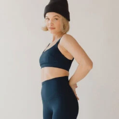 Momentum Bra, Navy -Clothing Promotional Store 369A9642final c7a092e4 abdf 42e4 b736 0f2056496668