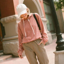 City Pullover, Terracotta -Clothing Promotional Store I2A7903final