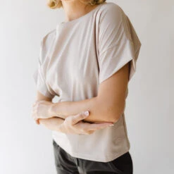 Boss Crop Tee, Cobblestone -Clothing Promotional Store I2A9551final