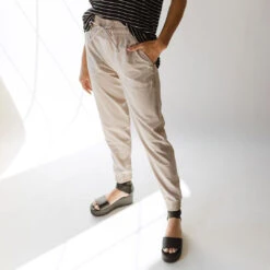 Destination Joggers, Cobblestone -Clothing Promotional Store I2A9747final 1