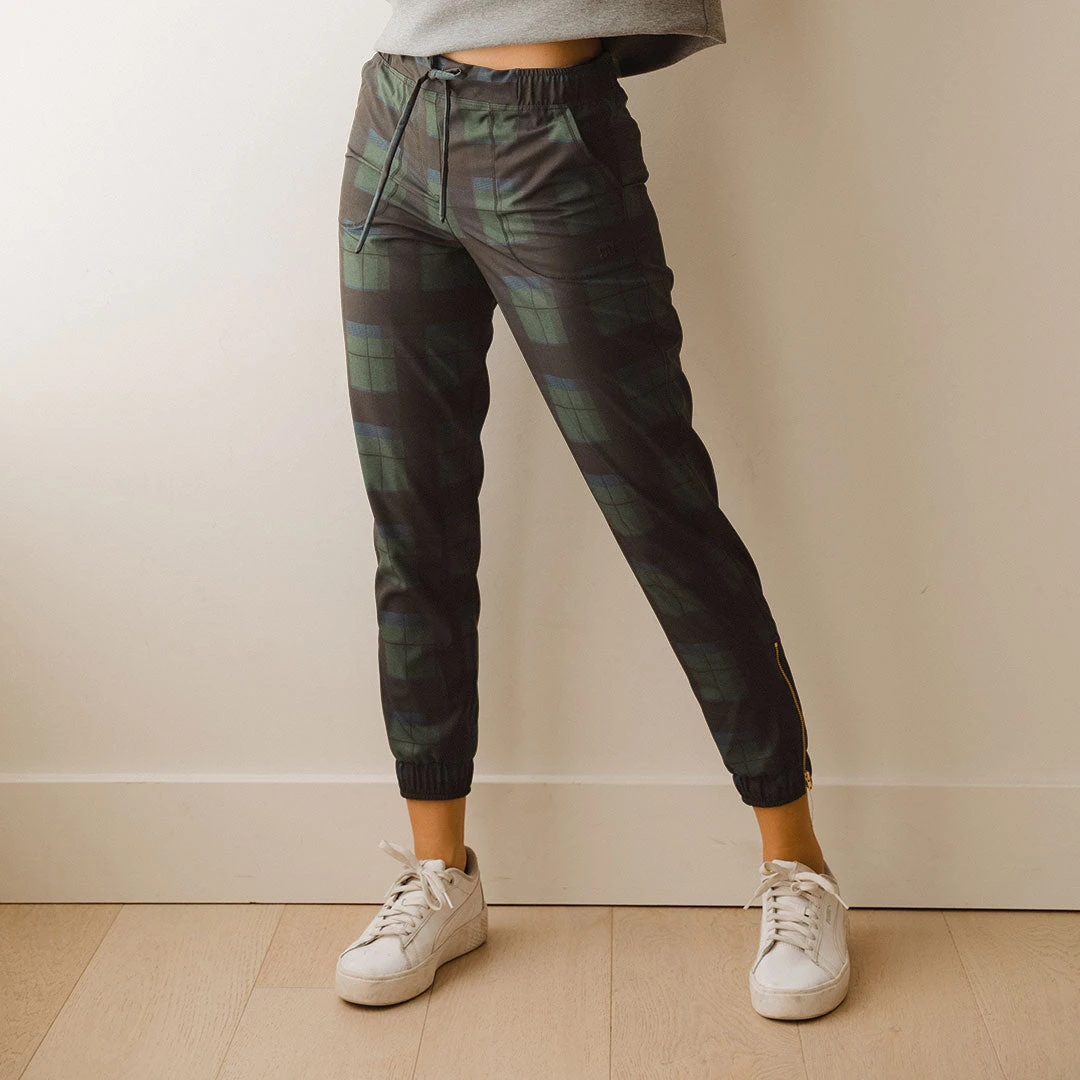 Mistletoe Jetsetters 4 Mistletoe Jetsetters - Image 2