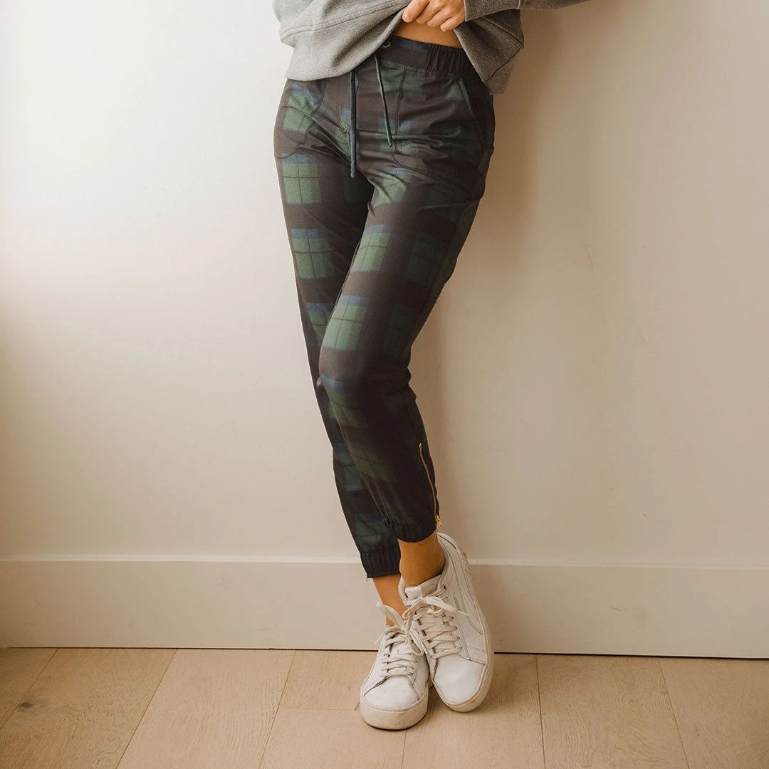 Mistletoe Jetsetters 5 Mistletoe Jetsetters - Image 3