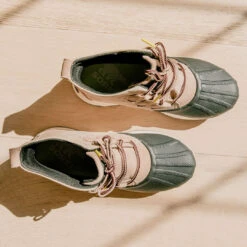 Sorel Out N About III Classic, Omega Taupe -Clothing Promotional Store OUT N ABOUT CLASSIC DUCK BOOT WEB 1