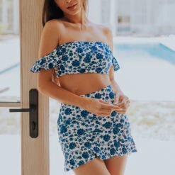 Santorini Bella Crop Top -Clothing Promotional Store santorini2iiiiiiiiiiiiiiiiiiiiiiii a3fb98a1 15f3 4d65 a47c 6b6b7f2a5497